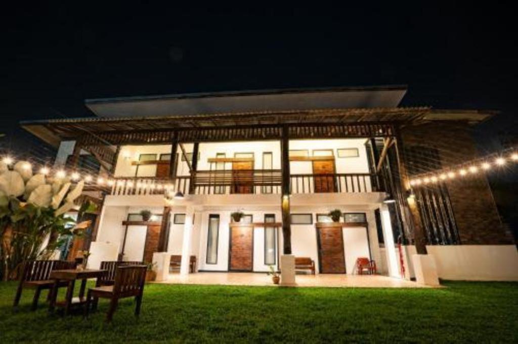 Croissant Hotel And Cafe Chiang Rai Exterior foto